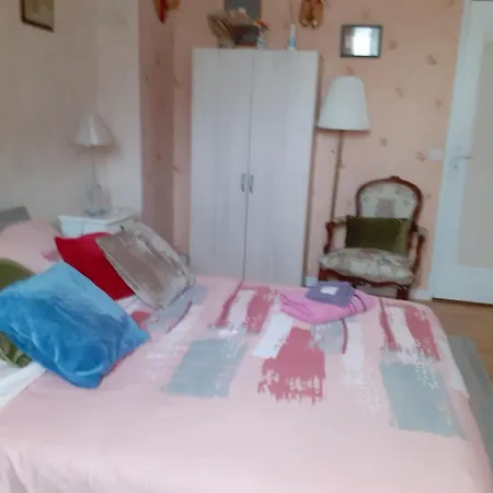 D'hôte Dans Maison Pleine De Vie Séjour chez l'habitant *