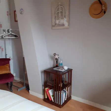 D'hôte Dans Maison Pleine De Vie Séjour chez l'habitant